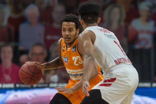 以出色的防 以出色的防