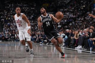 的防守显得 的防守显得