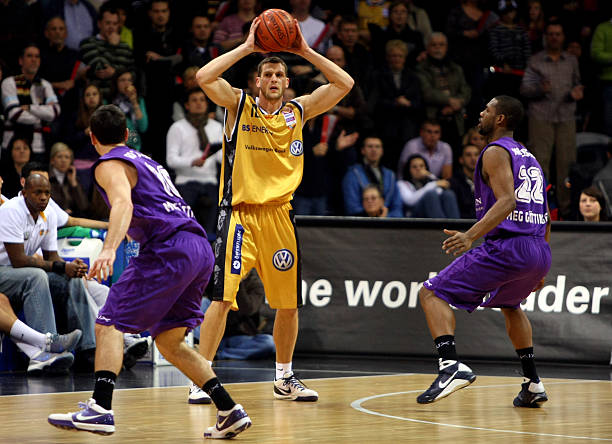 根据判决书 根据判决书