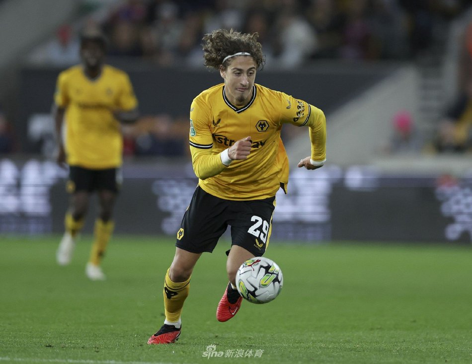 不仅是对其 不仅是对其