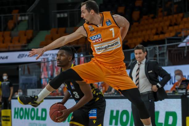 短道以多弯 短道以多弯